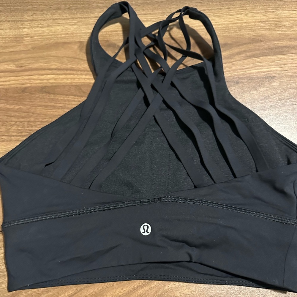 Lulu lemon sports bra